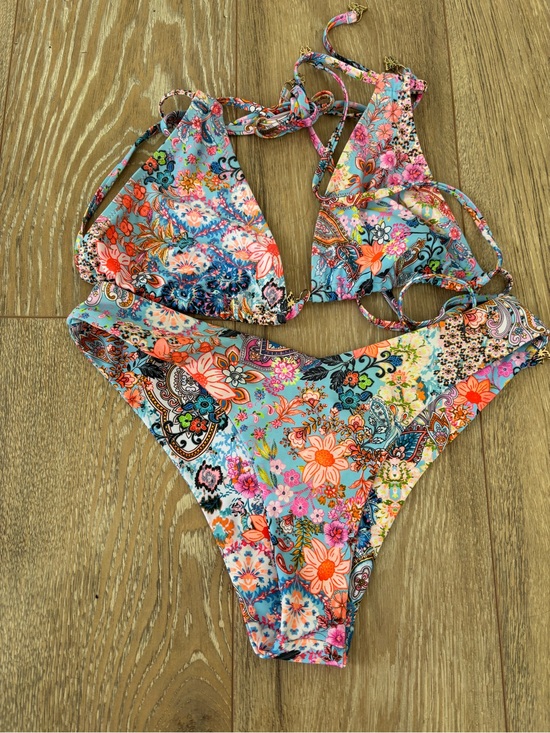 Kulani Kinis Other - Kulani Kinis Floral Paisley Multi-Color Triangle Bikini